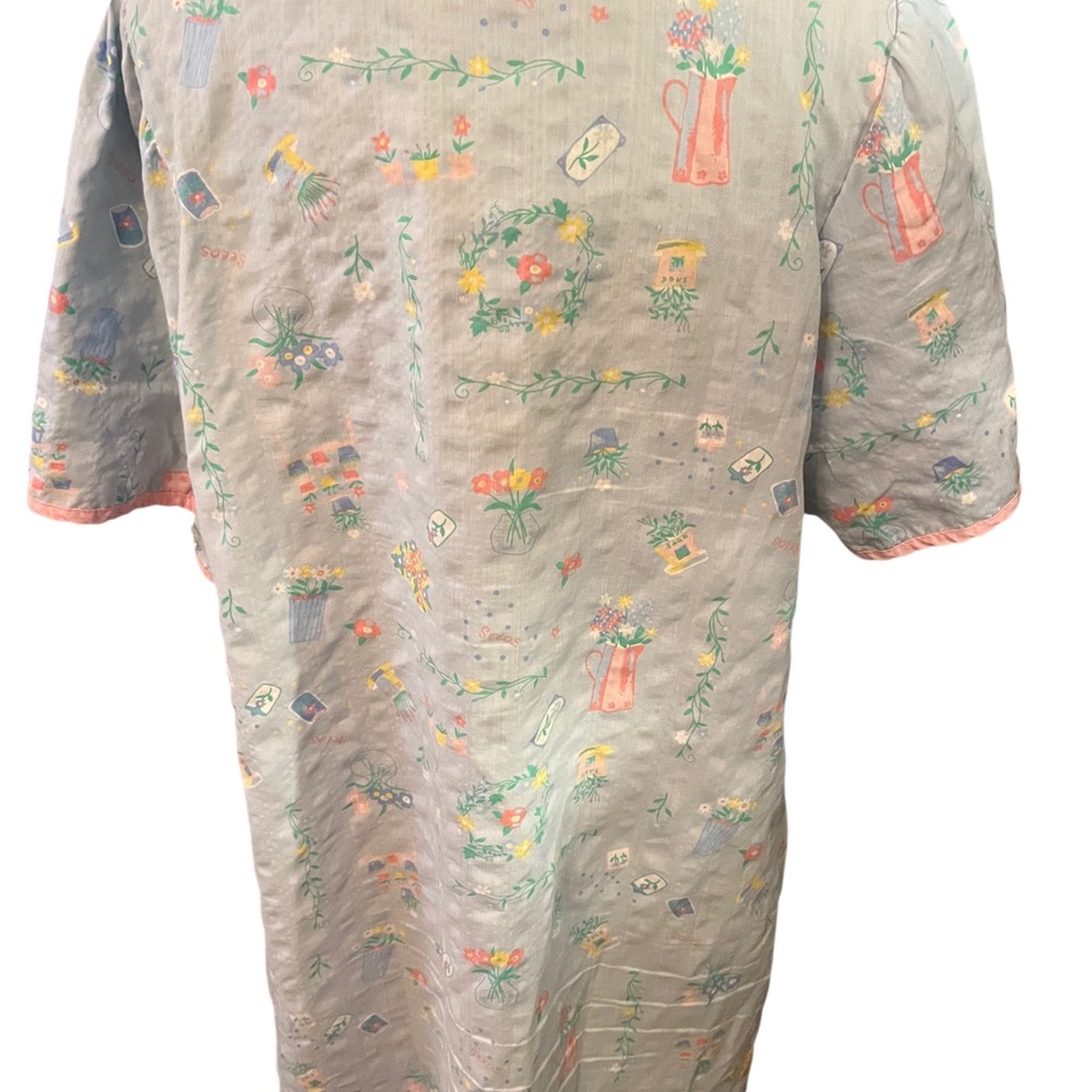 Vintage Garden Patterned Button-Up Robe - image 3